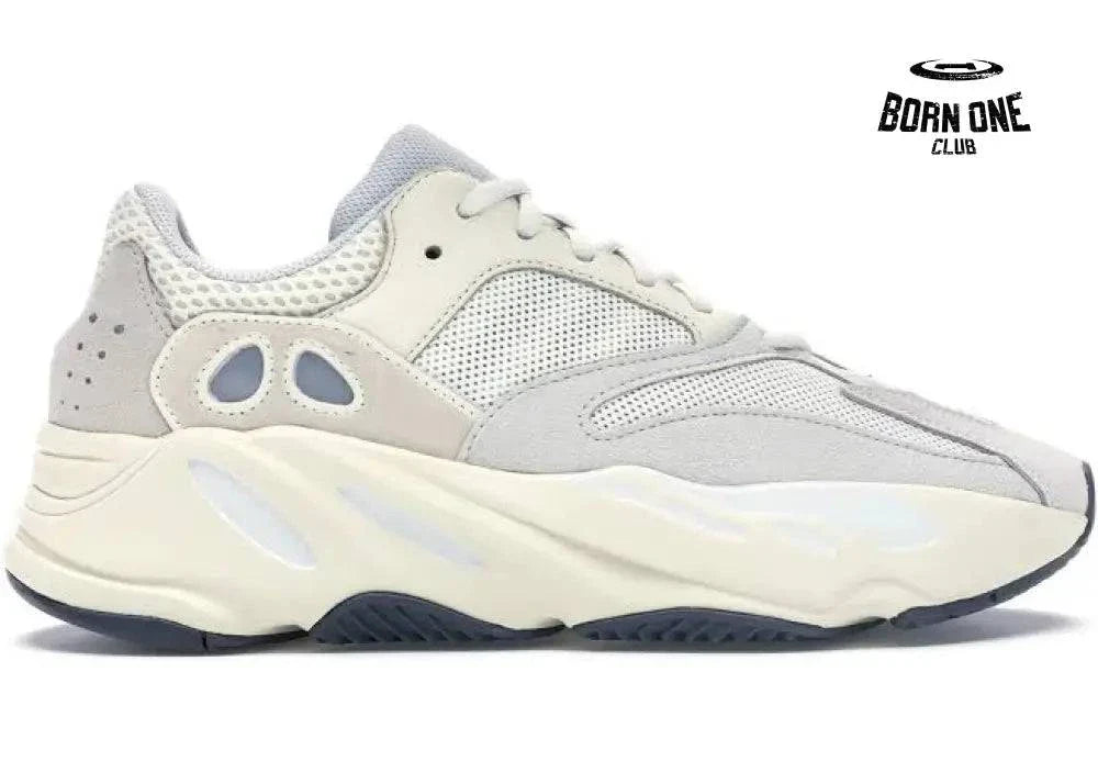 Yeezy Boost 700 Analog