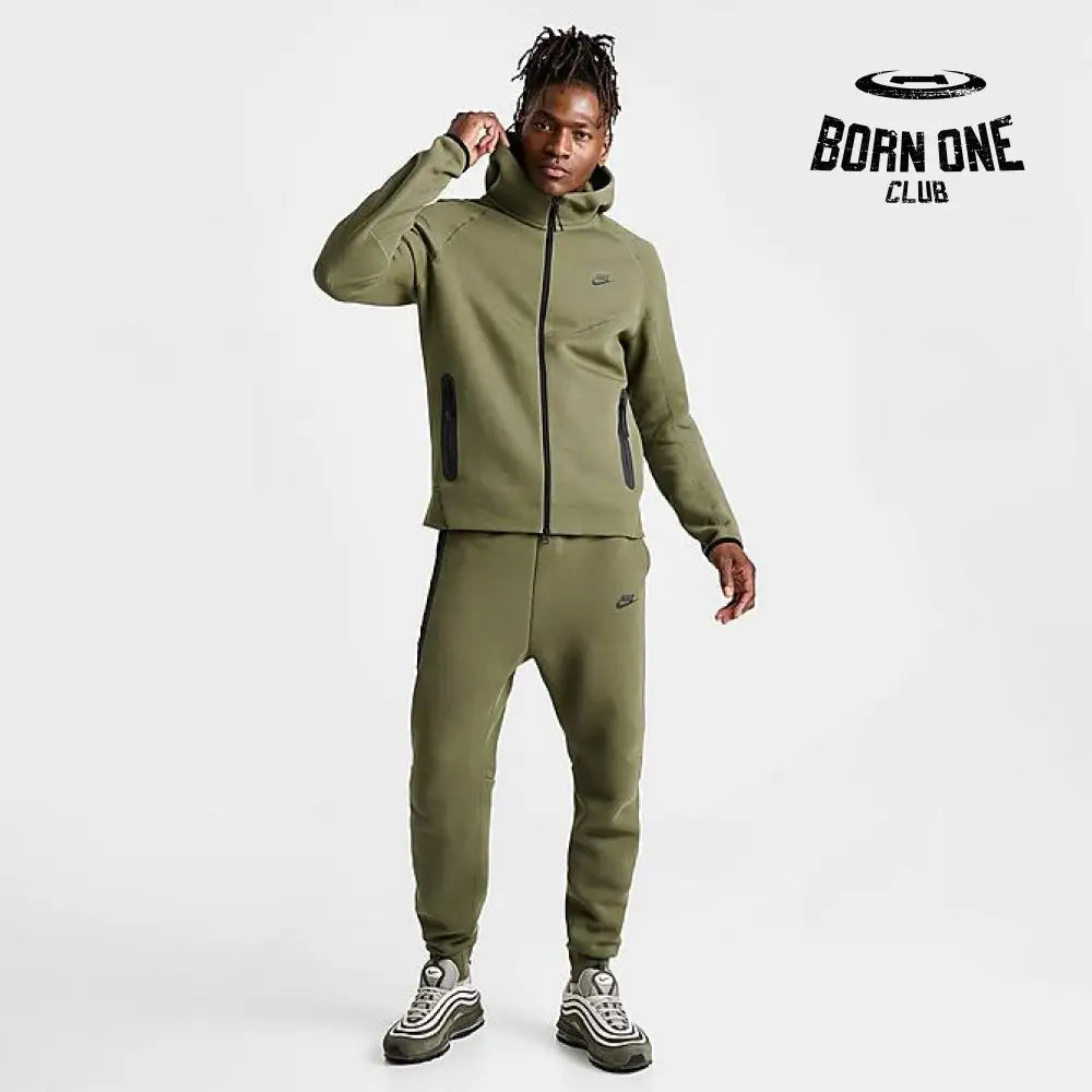 Tech Fleece