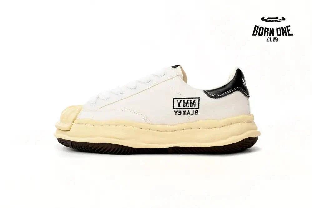 White and White Yellow Black