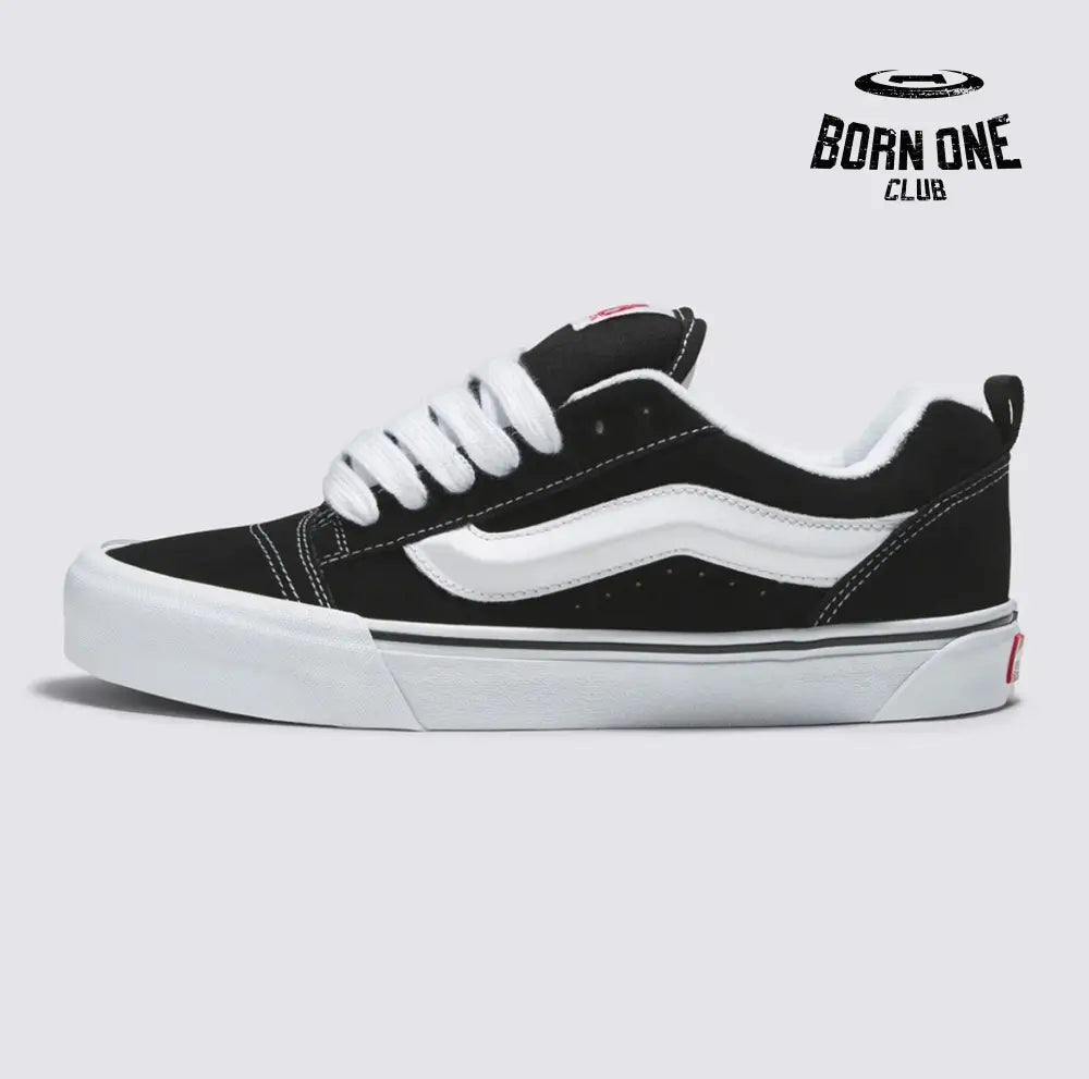 Knu-Skool black and white